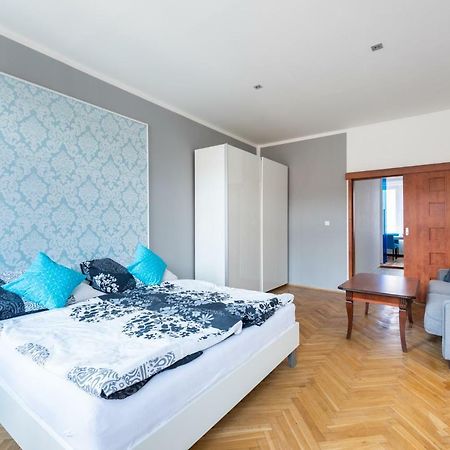 Bright Apartment Few Steps From Centre براغ المظهر الخارجي الصورة